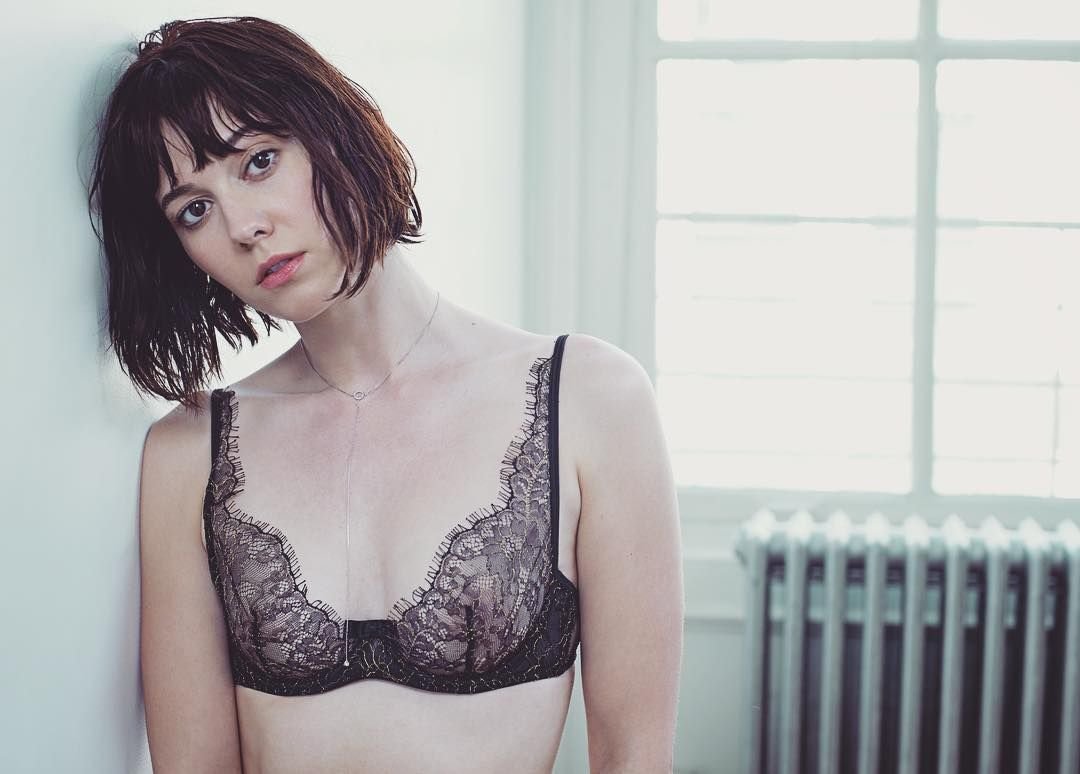 Mary-Elizabeth-Winstead-See-Through-3.jpg