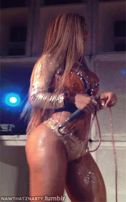 tumblr_mb7mqnKzwq1r5rd7qo7_r1_250.gif