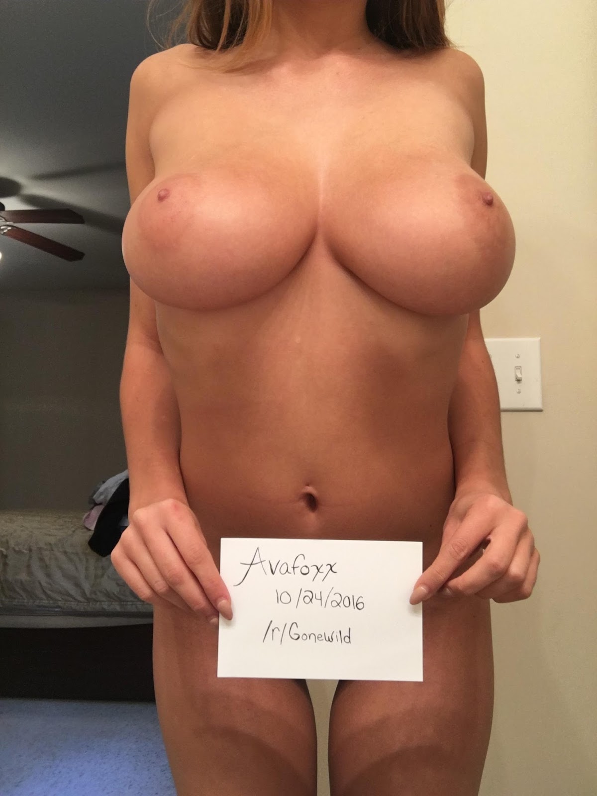 avafoxx-nude.jpg