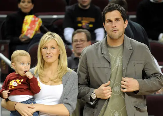 matt%20leinart%20with%20his%20son%20and%20ex%20girlfriend.jpg