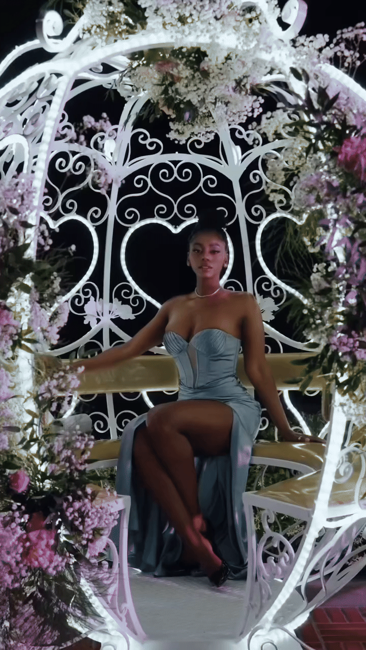 3d001yp2mgaf1.gif