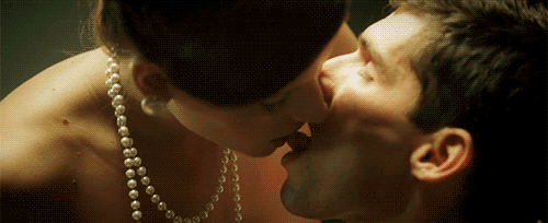 tumblr_myekujh7CL1t5gphto3_r1_500.gif