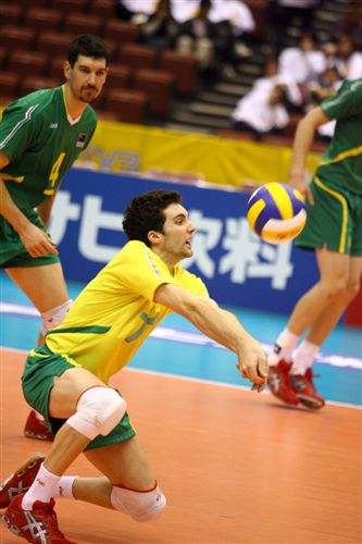 phill-pass-v-brazil.jpg