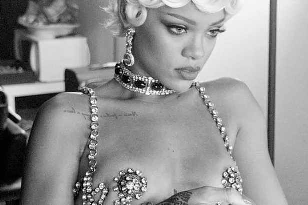 Rihanna-Pour-It-Up-2326218.jpg