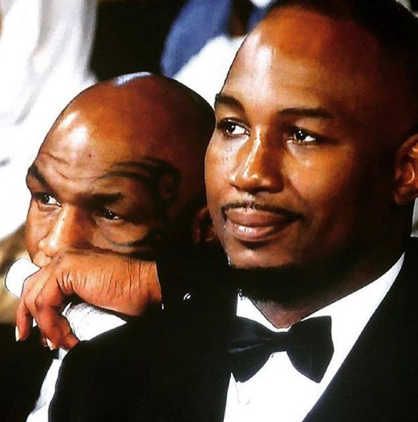 Tyson-Lewis-Ali-Funeral2016-06-1100-47-16.jpg