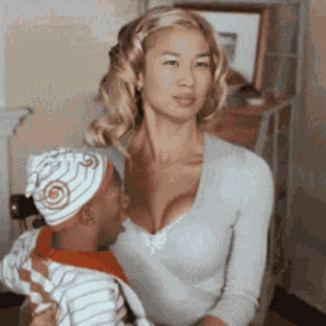 breastfeeding-breast.gif
