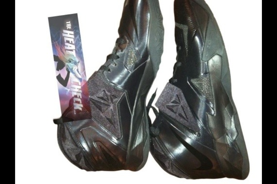 nike-lebron-xi-11-wear-test-sample.jpg