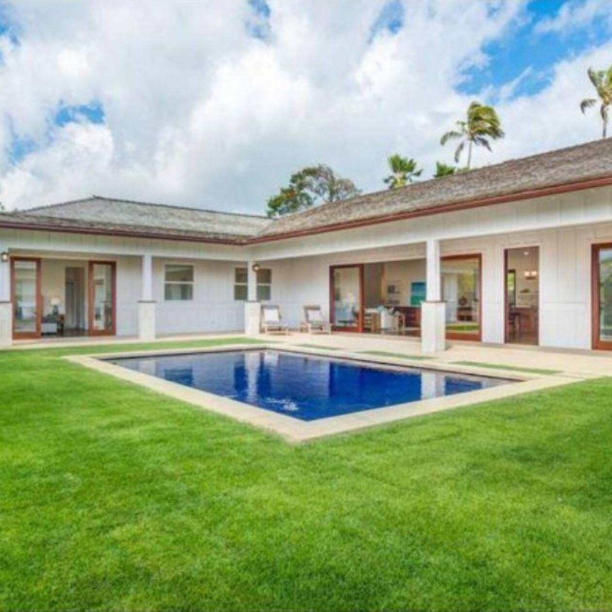 crazyluxuryhomes.com