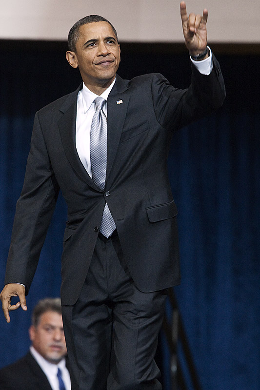 Obama_Hook__em_Horns_jpg_800x1000_q100.jpg