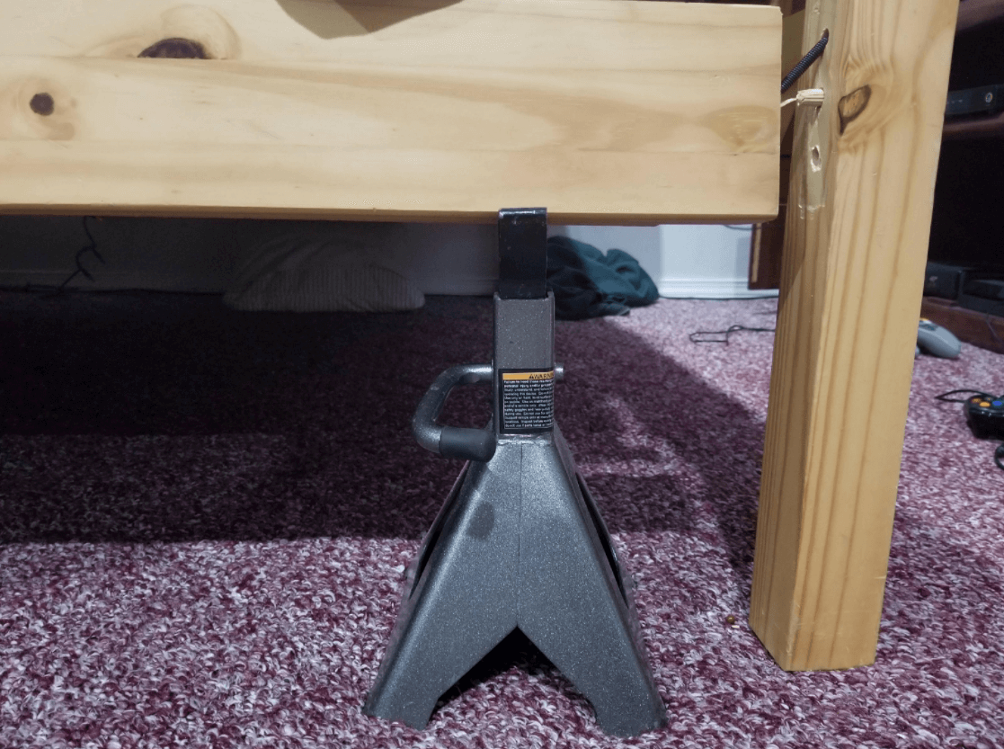 jack-bedstand.png