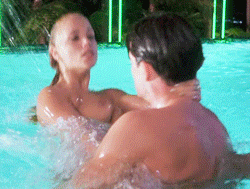 tumblr_ndso0jd2Eh1tjx8u5o8_r1_250.gif