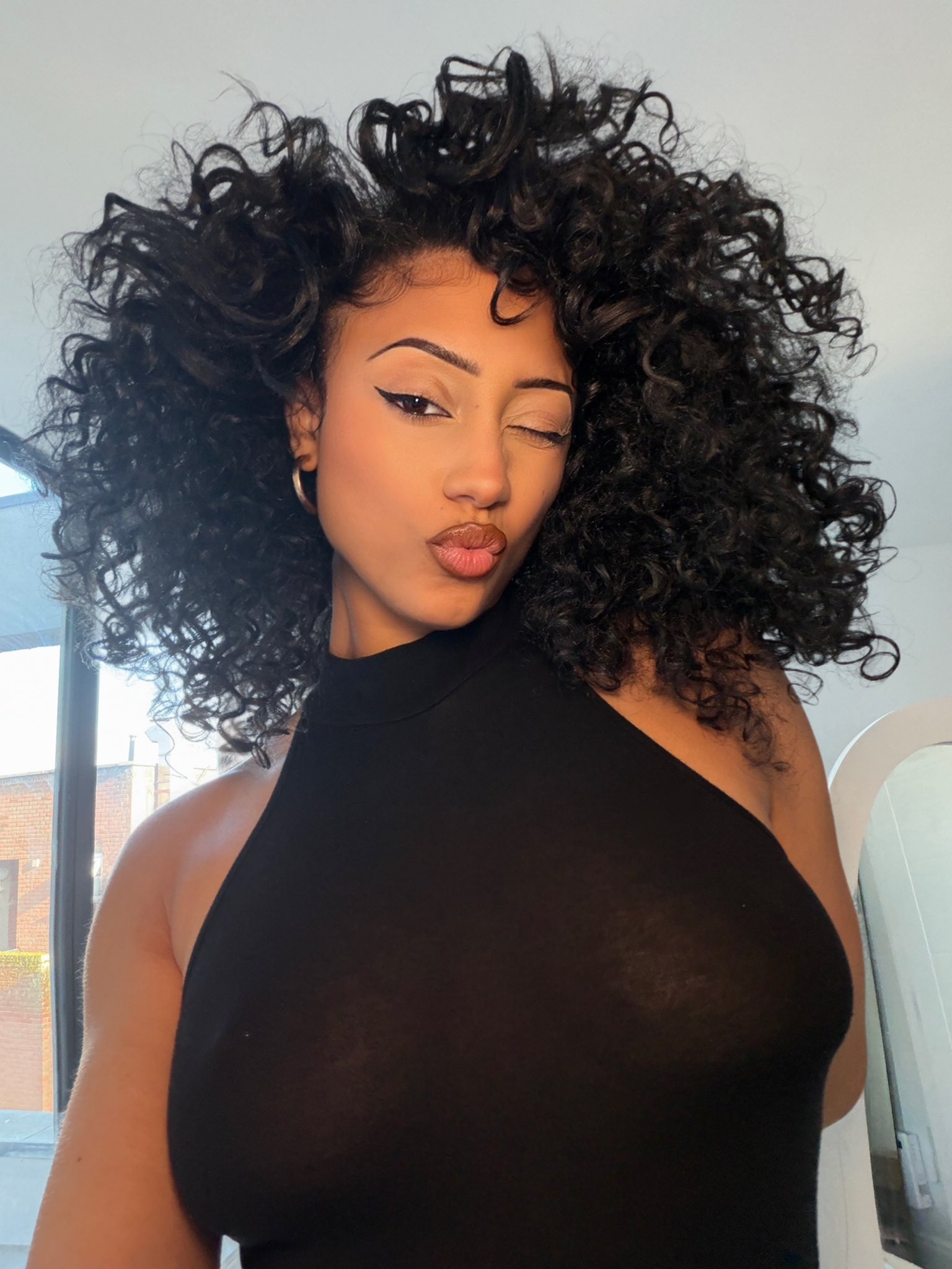 85087232126c9b1a960f4.jpg