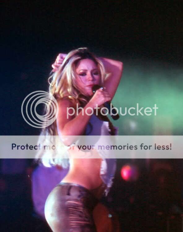 shakira16.jpg