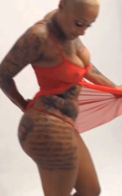 tumblr_ngn3snStHs1tc4jgmo3_r1_250.gif