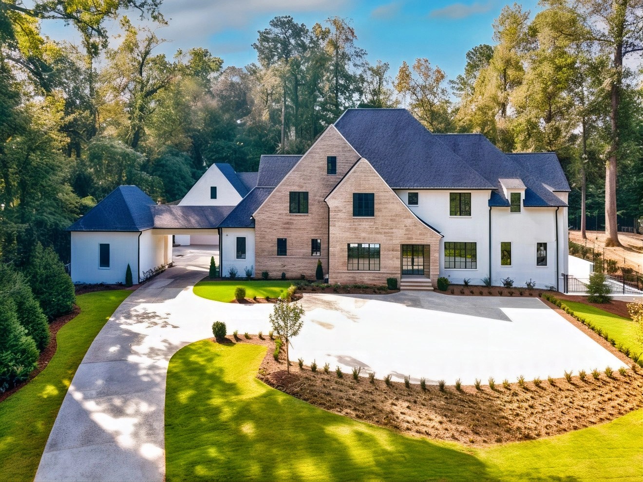 crazyluxuryhomes.com