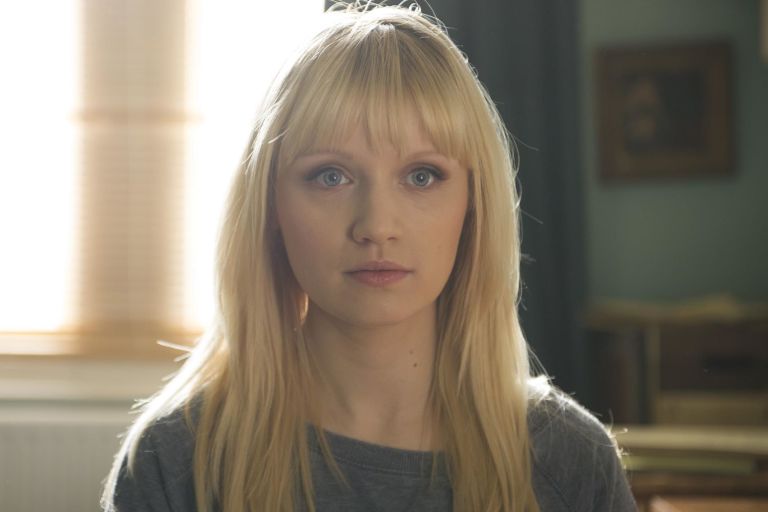gallery-uktv-humans-episode-6-still-03.jpg