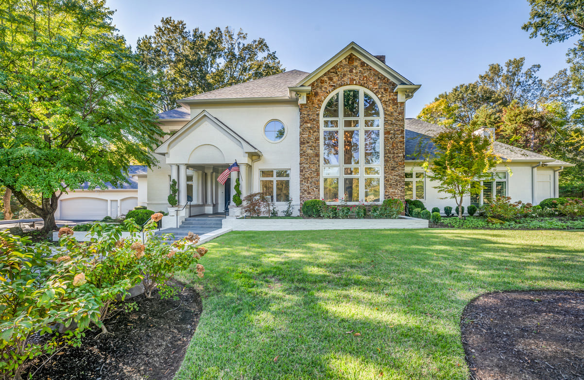 crazyluxuryhomes.com