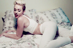 tumblr_monp1jYQQK1qkuiyeo1_250.gif