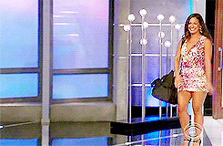 tumblr_mrmjjuVcmc1qzabl1o7_r1_250.gif