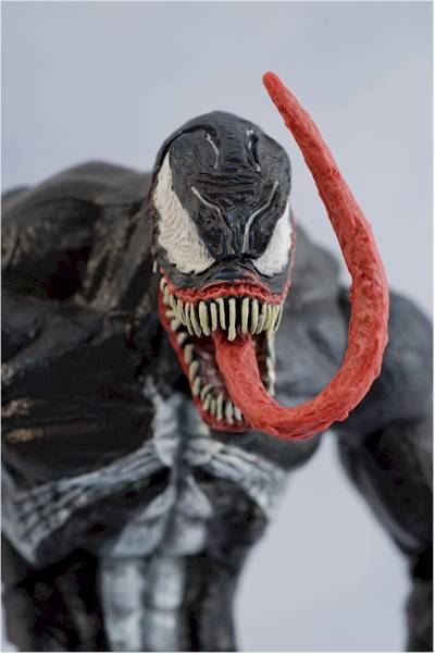 review_12venom_4.jpg