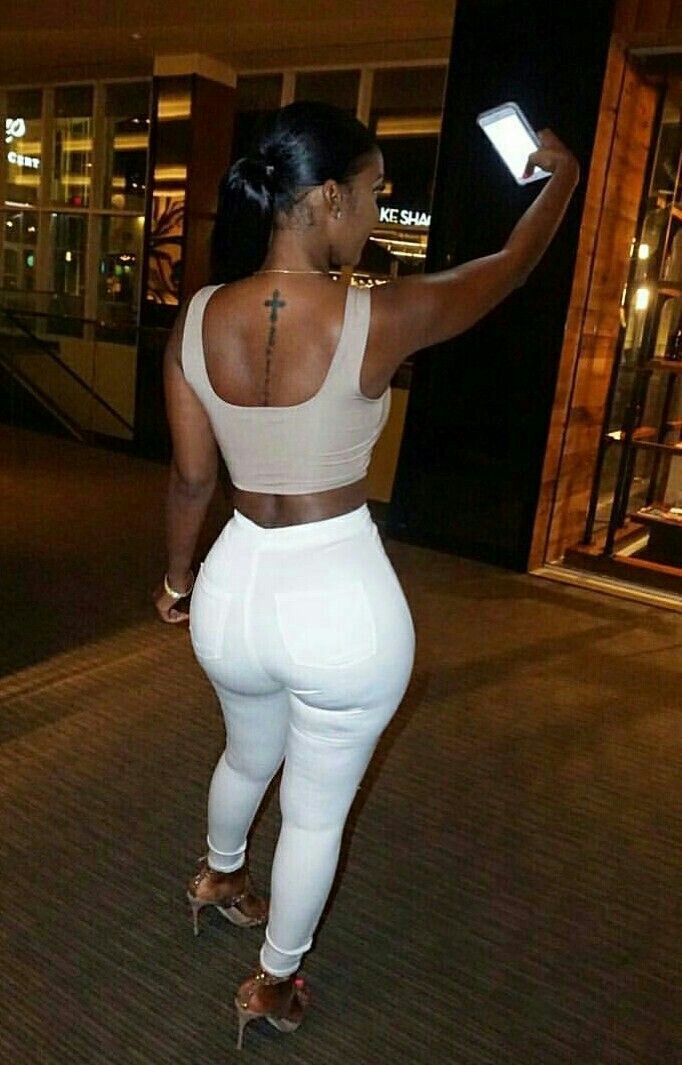 tumblr_oufmrypzFB1r7u1nto1_1280.jpg