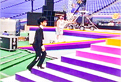 tumblr_oi0a0oe4sb1qad6fwo4_250.gif