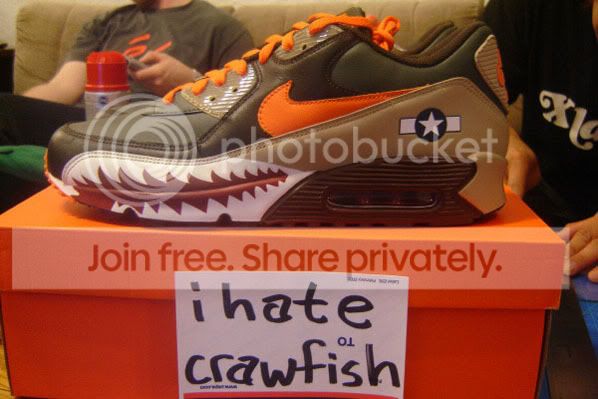 nike-arm-forces-air-max-90-2.jpg