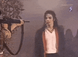 michael-jackson-gun.gif