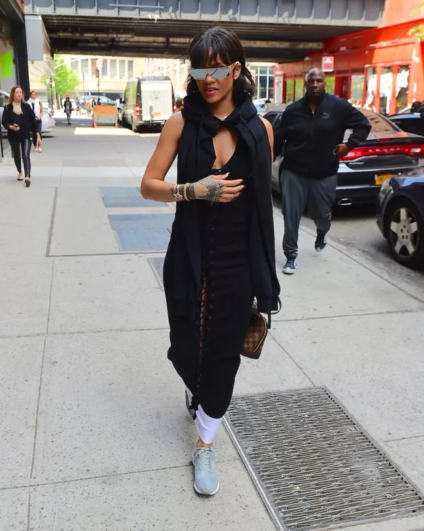 Rihanna-specs.jpg