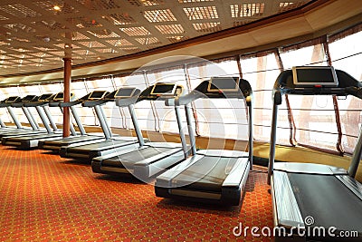 gym-hall-treadmills-cruise-ship-15522408.jpg