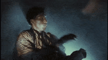 trust-him-total-recall.gif