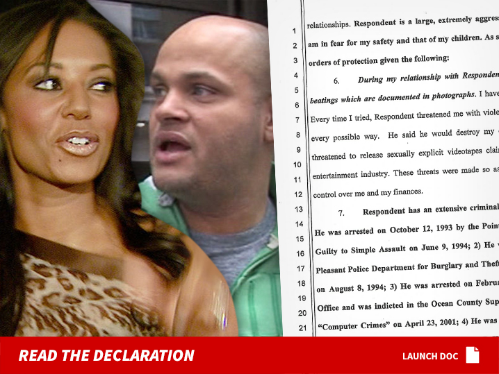 0404-mel-b-document-launch-2.jpg