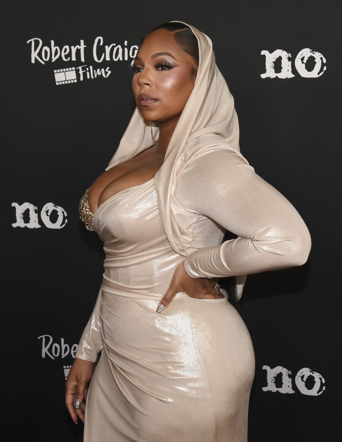 AshantiBoobsNoAddress7.jpg