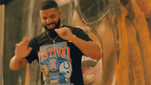 drake-happy-dance-zvs4dny20c6o49pp.gif