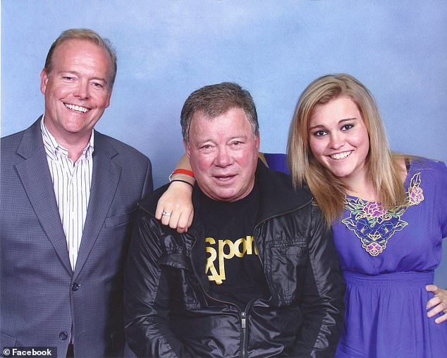 Peter (Sloan) Shatner and daughter Ann pose with William Shatner in 2011 at Orlando Comic Con where he paid for a picture with the man he believed to be his father