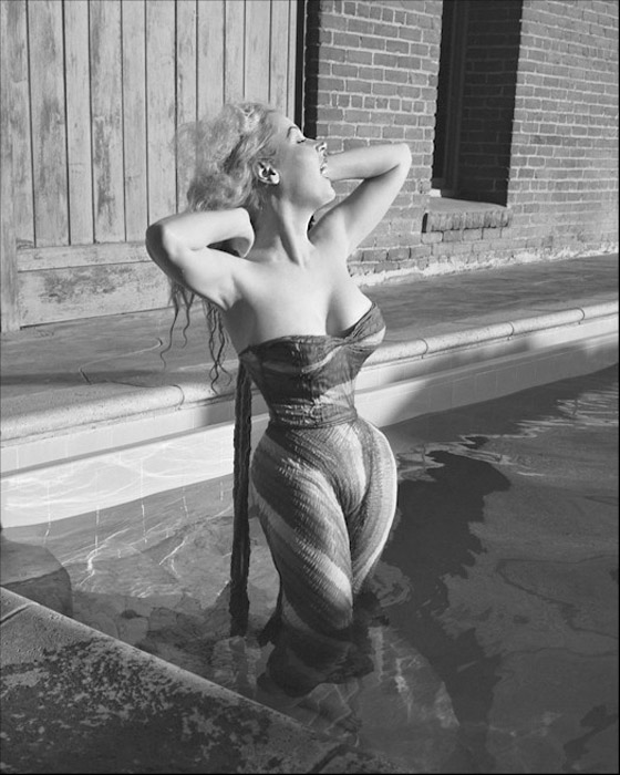 Betty-Brosmer4.jpg