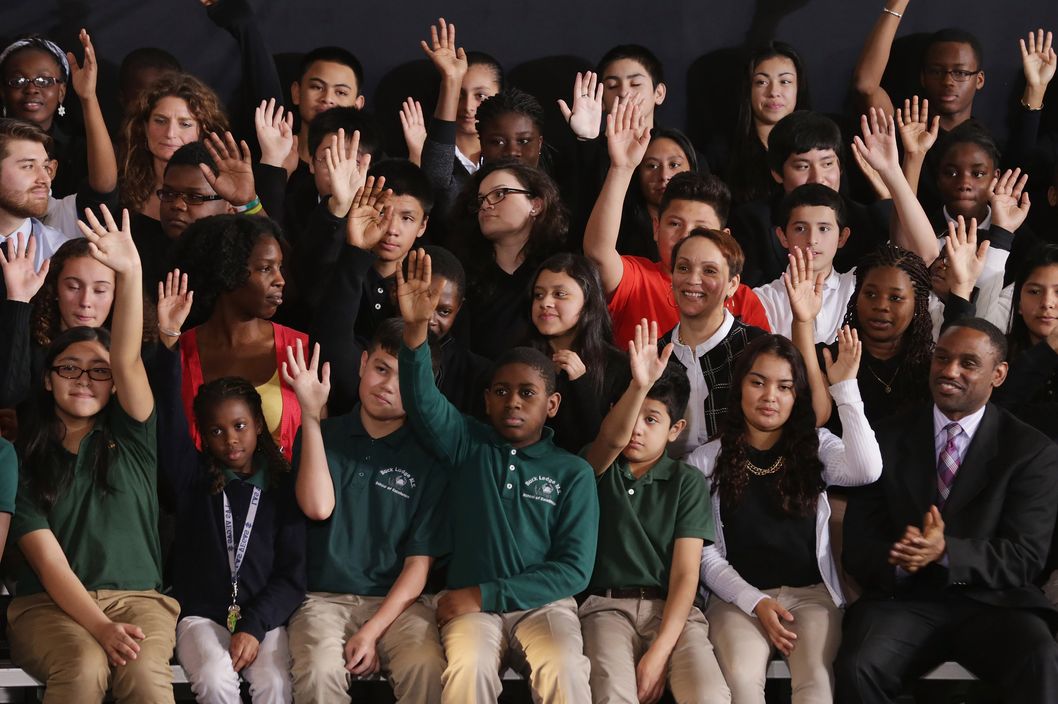 23-obama-kids.w1058.h704.jpg
