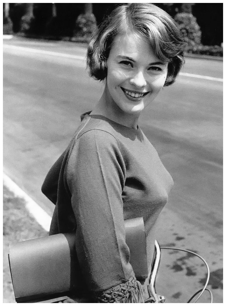 jean-seberg-1959-mjxto3p.jpg