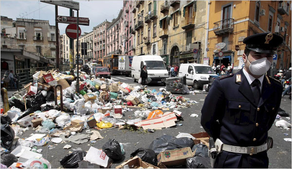 09trash-span-600.jpg