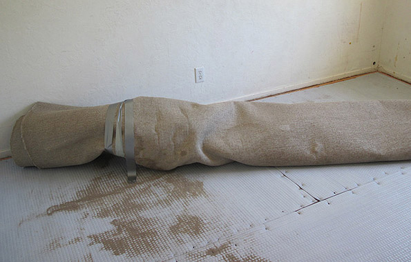 Dead-Body-Rolled-In-Carpet.jpg