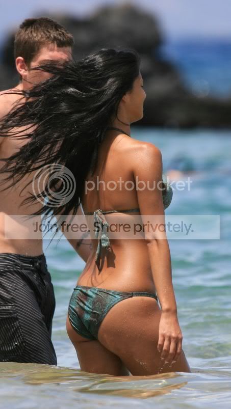 77656_nicole_scherzinger_hawaii_12_.jpg