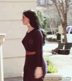 tumblr_m6bxs4CoNY1r5rd7qo2_r1_250.gif