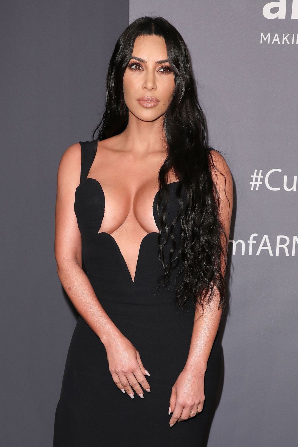 KimKardashian2019amfAR12.jpg