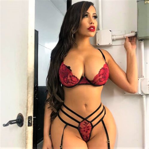 dominican-women-498x498.jpg