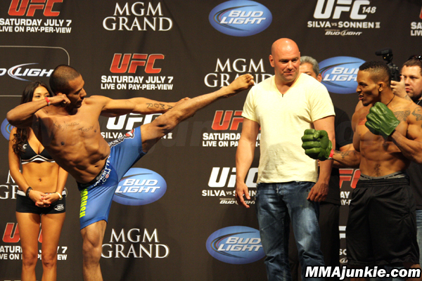 ivan-menjivar-mike-easton.jpg