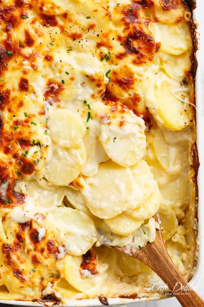 Garlic-Parmesan-Scalloped-Potatoes-17.jpg