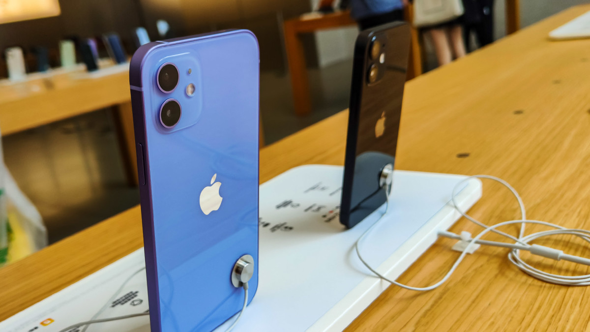 iphone_1_071421.jpg