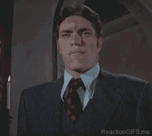 tenor.gif