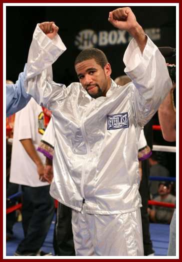 Lamont-Peterson-Ramos-2.jpg