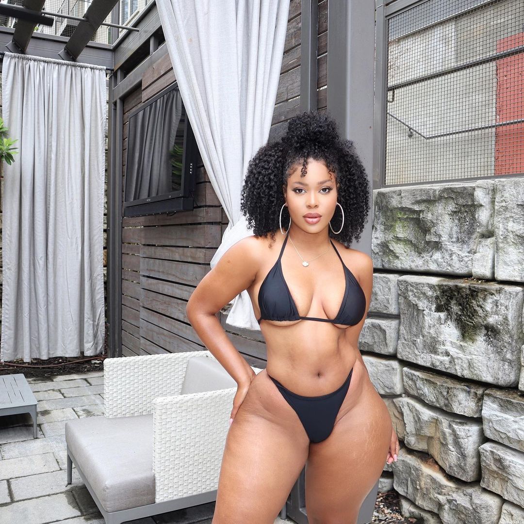 CeeceeValezInBikiniShowingHerBigBootyFleshlight6.jpg